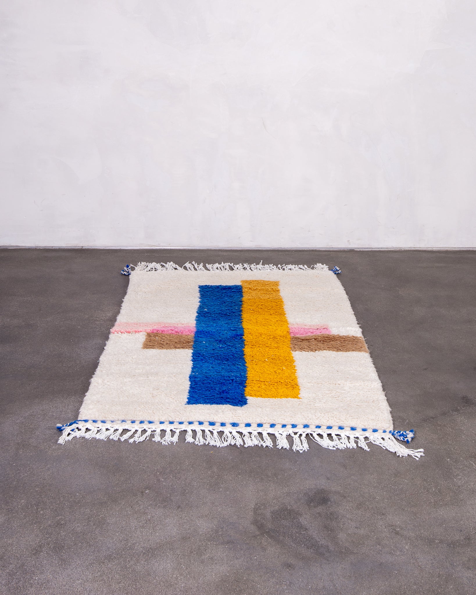 Modern designer handcrafted Berber rug from morocco Beniourain with beautiful colors and patterns